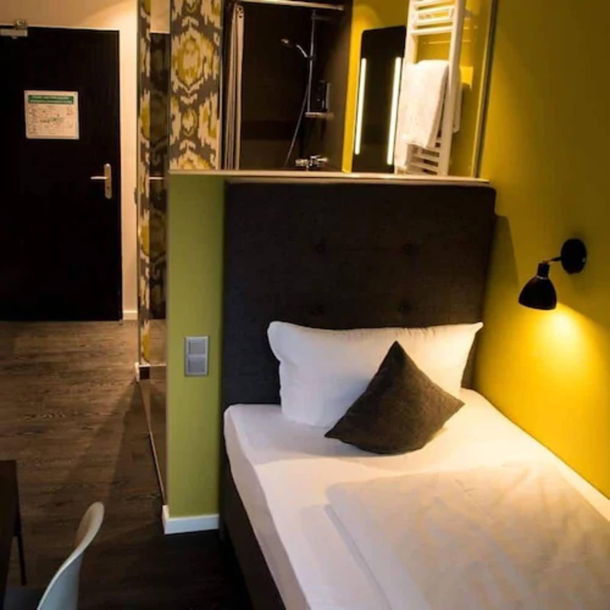 Rugs Hotel Koeln Bagian luar foto