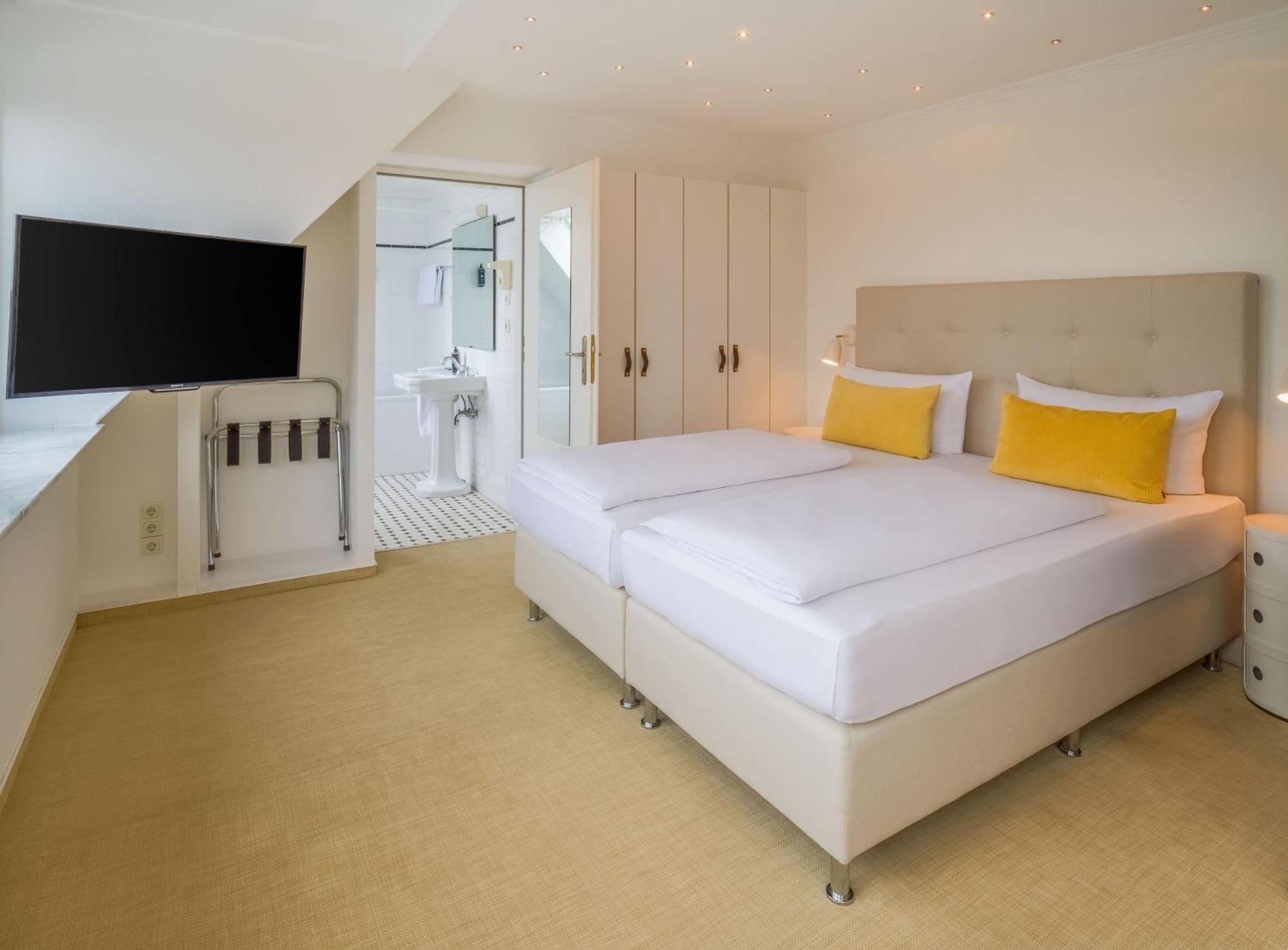 Rugs Hotel Koeln Bagian luar foto