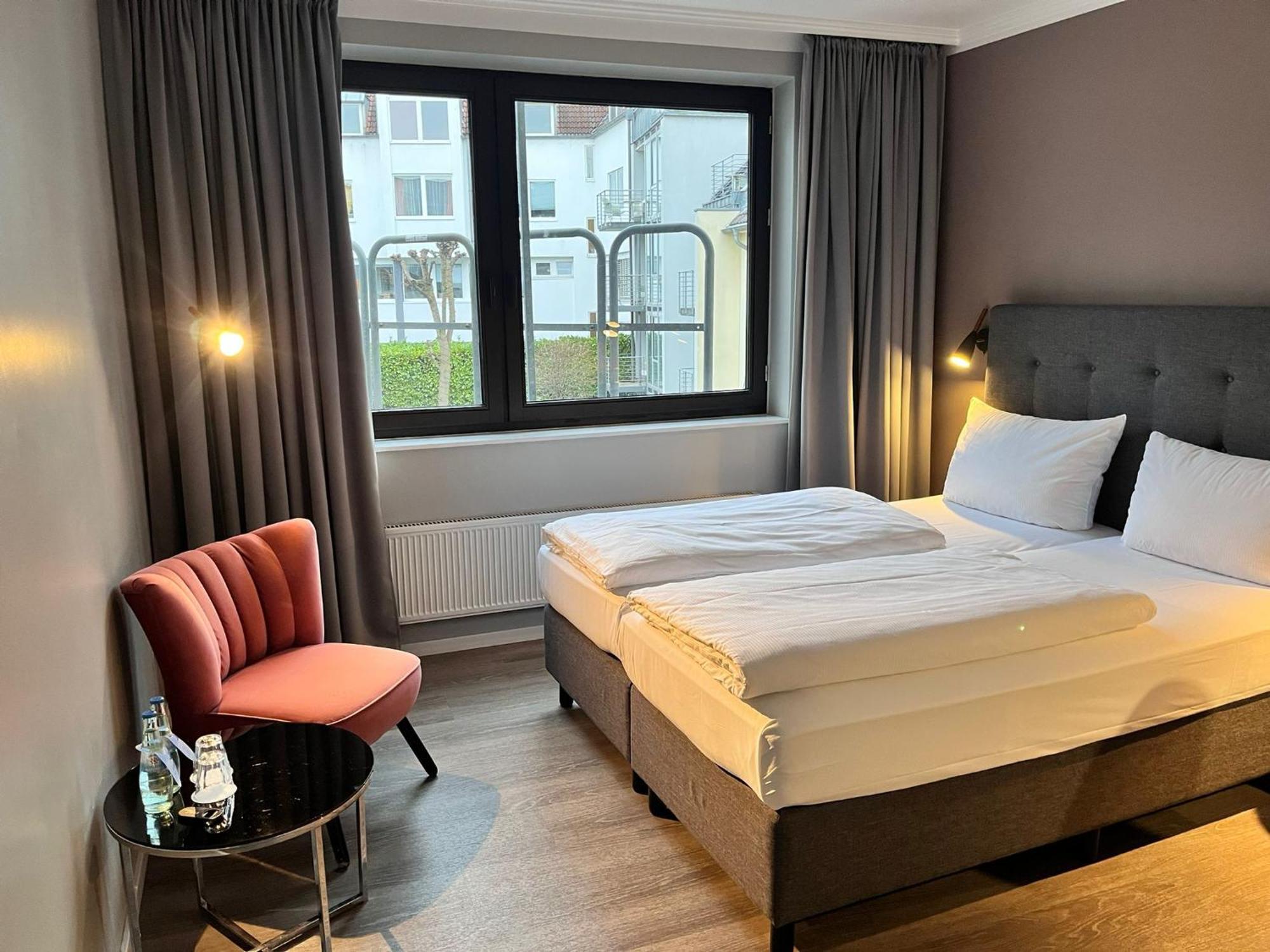 Rugs Hotel Koeln Bagian luar foto